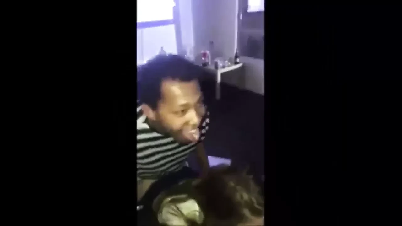Ea cerșește spermă în pizda ei franceză