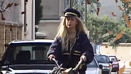 Смотреть эту специальную сессию с соблазняющими французскими крошками