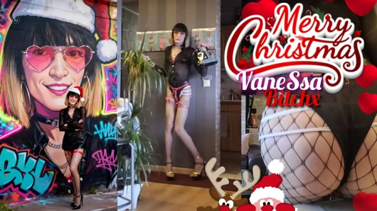 Transvestite Mrs.🤶🏻Claus And Her Big Cock In Miniskirt. VaneSsaBiTCHx PariSChienneTrvprod91
