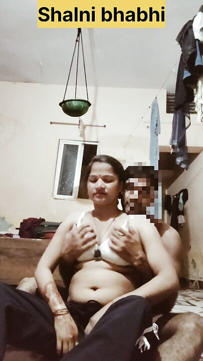 Shalni bhabhi ki deshi chudai video