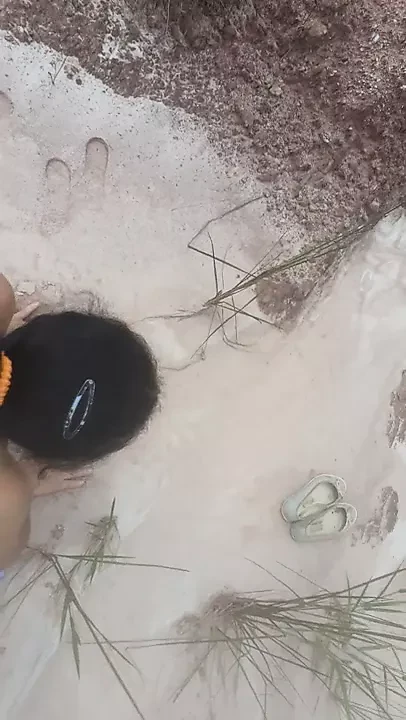 Casada de mogi dando o cu no mato