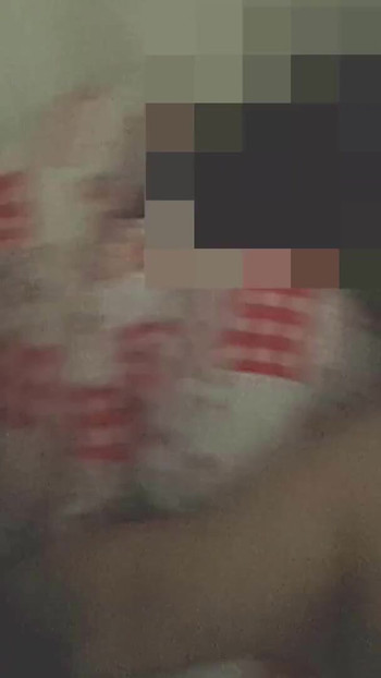 Emotivni trenutak iz "Trans Muki Kalida's Bed Games"