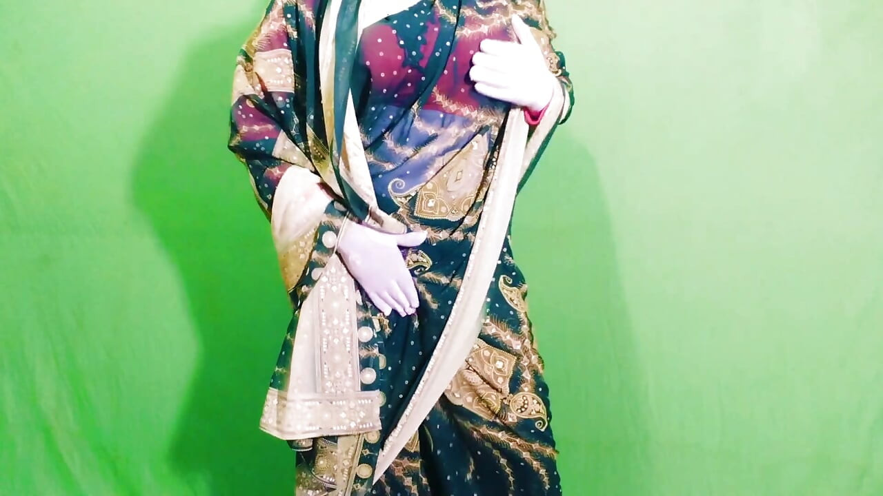 Beautiful Pakistani woman in burqa