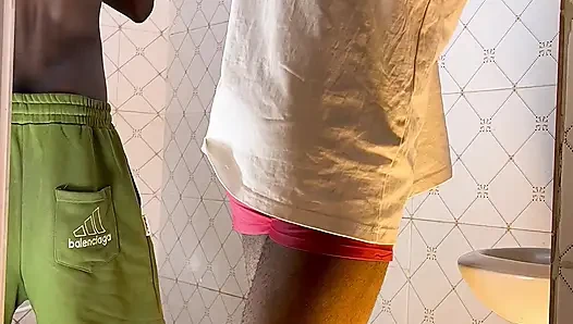 Threesome in Toilet