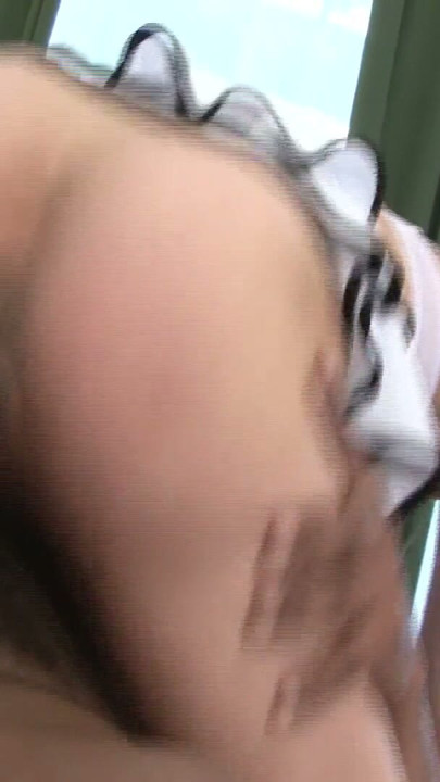 Smala blondin med kort hår, mogen och redo för bbc | Clip 2