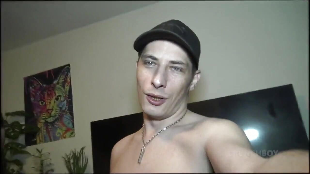 العاهرة الفرنسية باستيان تنيك بقوة من قبل كليل