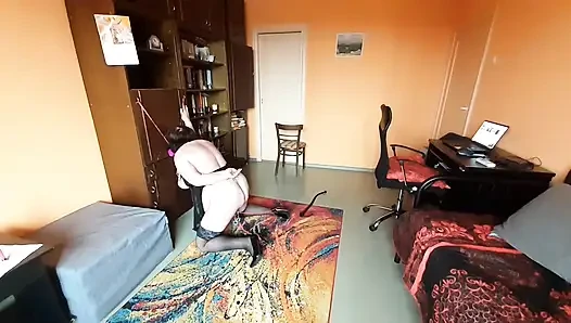 Die fette sklavin vitgun trainiert für die ankunft ihres Meisters, teil 1.mp4