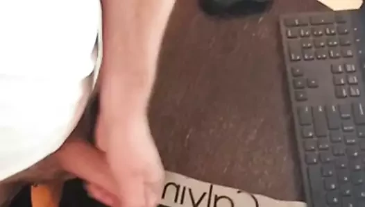 Cum üzerinde iç çamaşırı