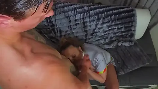 Junger gut bestückter Jack gibt mir den fick meines MILF-lebens