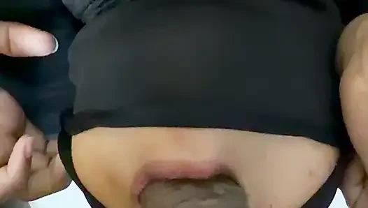 Desi Girl Sucked the Penis with Her Mouth and Took Out the Water.
