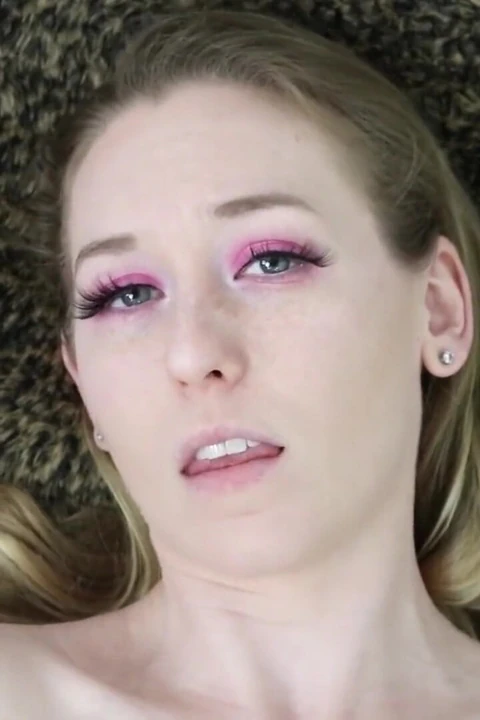 v538 beautiful agony intense orgasm face