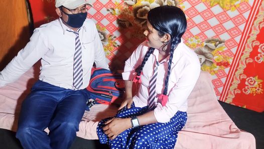 Индийская симпатичная юная девушка 18+ хардкорно трахнул сводный брат в первый раз после прихода домой из школы. HQ XDESI.