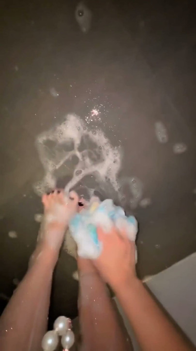 Shower Feet