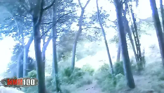 Starla-candy schöne französische blonde starla candy pinkelt im wald Dann lutscht Terrys schwanz
