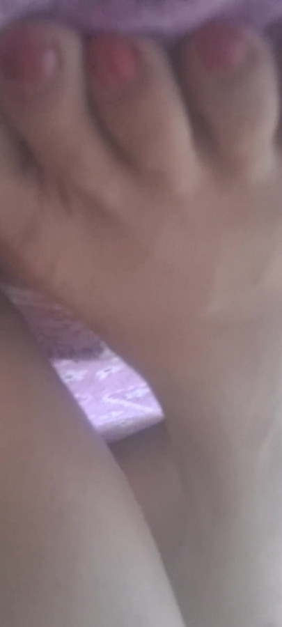 Desi assam bhabi show hairy pussy boobs and fingering | Clip 3