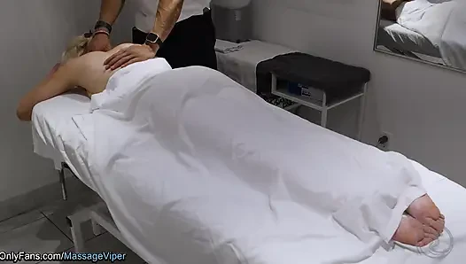 Sexy Female Massage Client Flashing Her Pussy to the Therapist