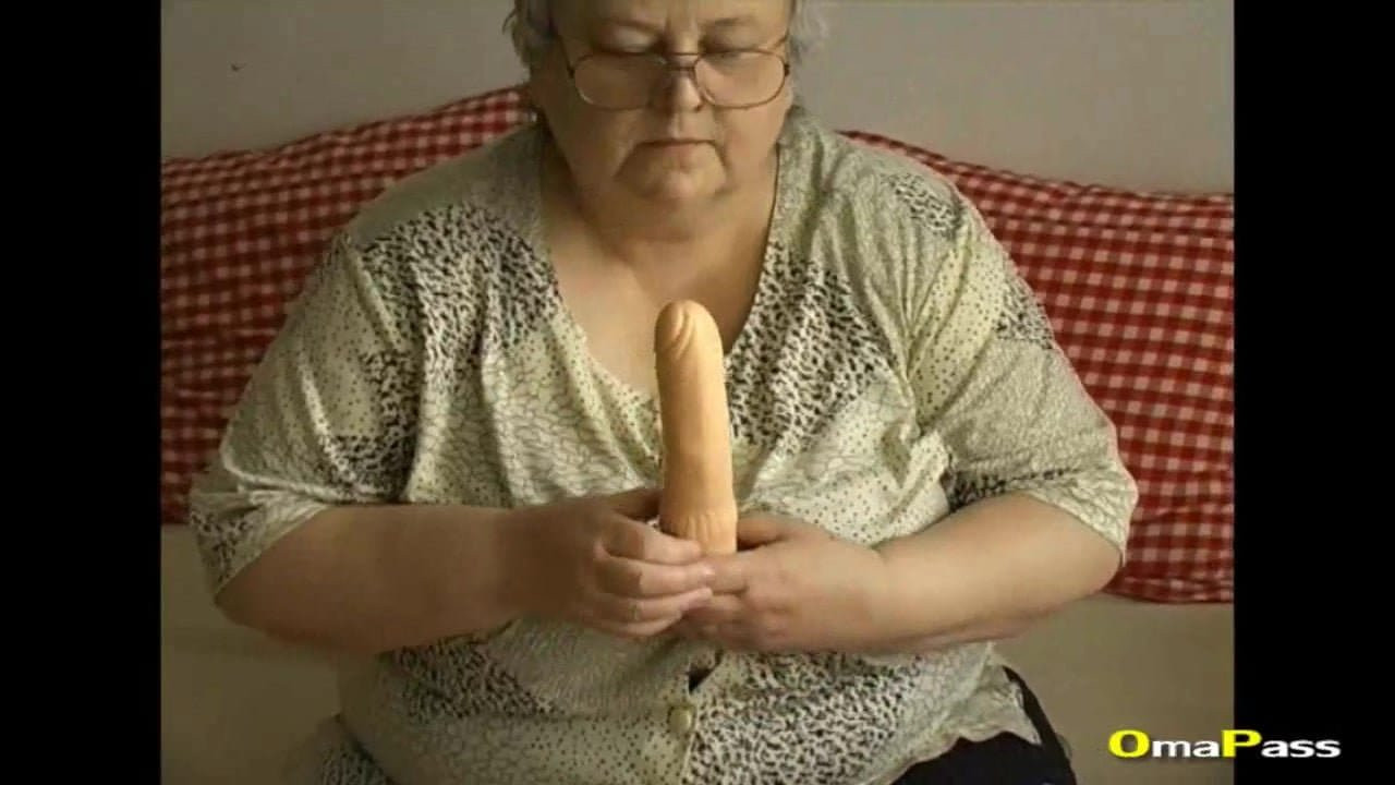 OmaPasS Busty Granny Amateur Toysex Compilation