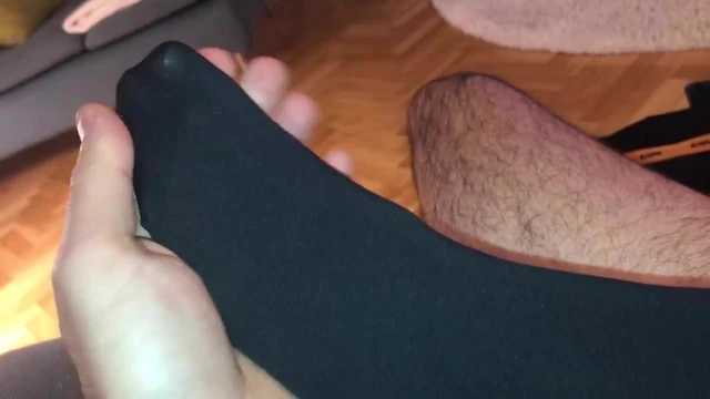 Footjob nylon