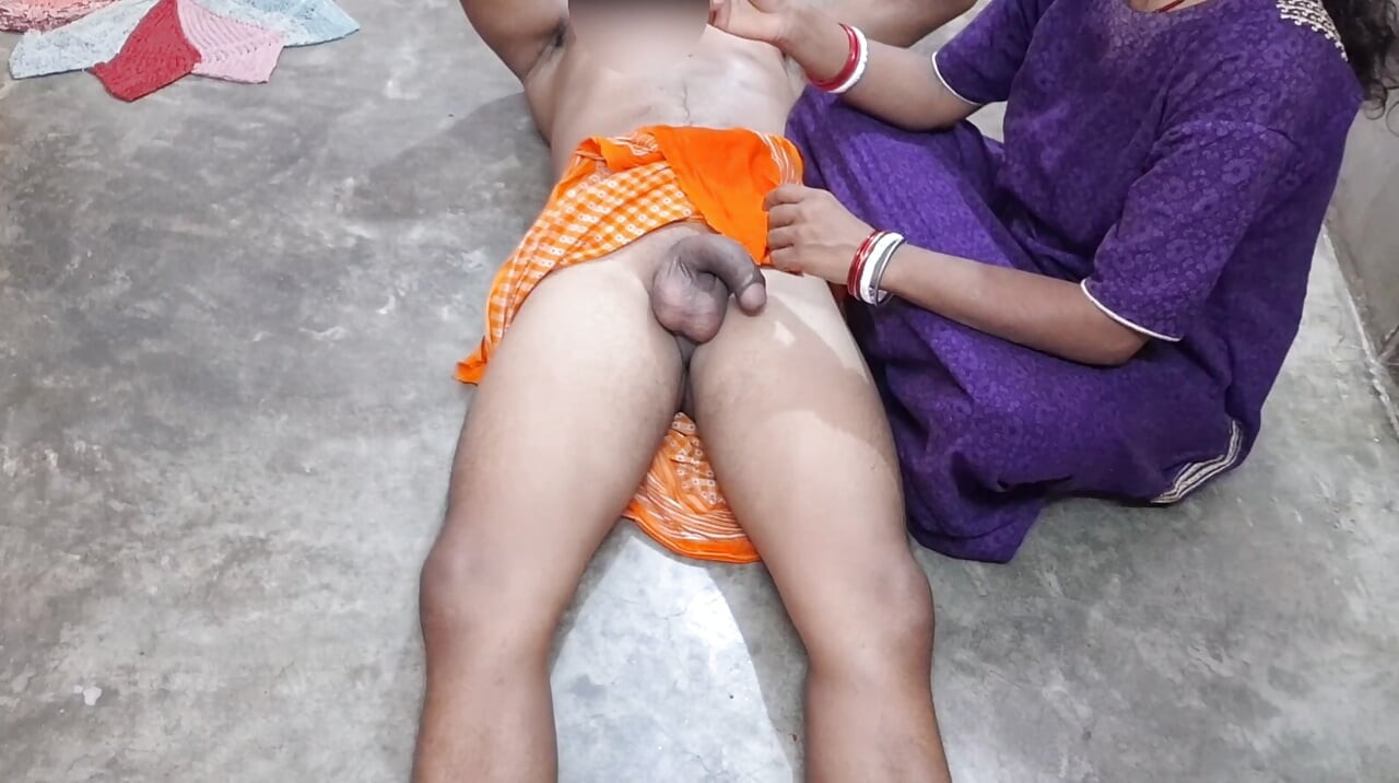 Indiancă bhabhi de la sat futându-se cu indianca desi hardcore