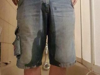 Pee in Jeans again