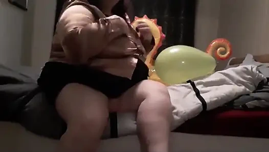 luar biasa sama balon-balon