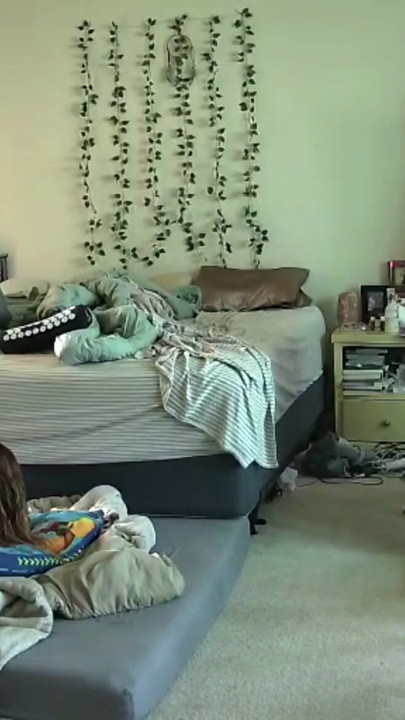 Ateşli orta yaşlı seksi kadın fışkırtırken yakalanıyor | Klip 1