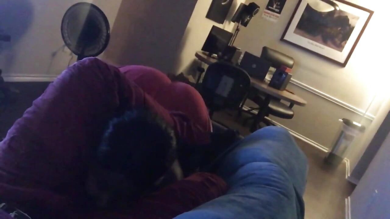 Novio no dejará ir ese gran culo