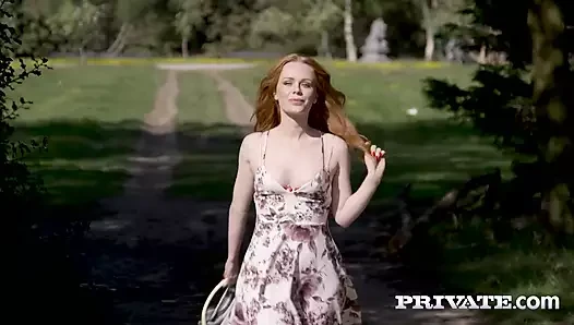Hptel Hyde porn video – Ella Hughes in hyde park without panties