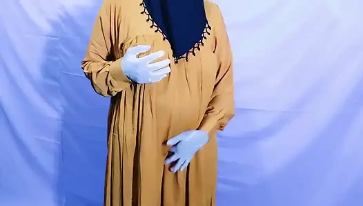 Индийская мусульманская жена в хиджабе