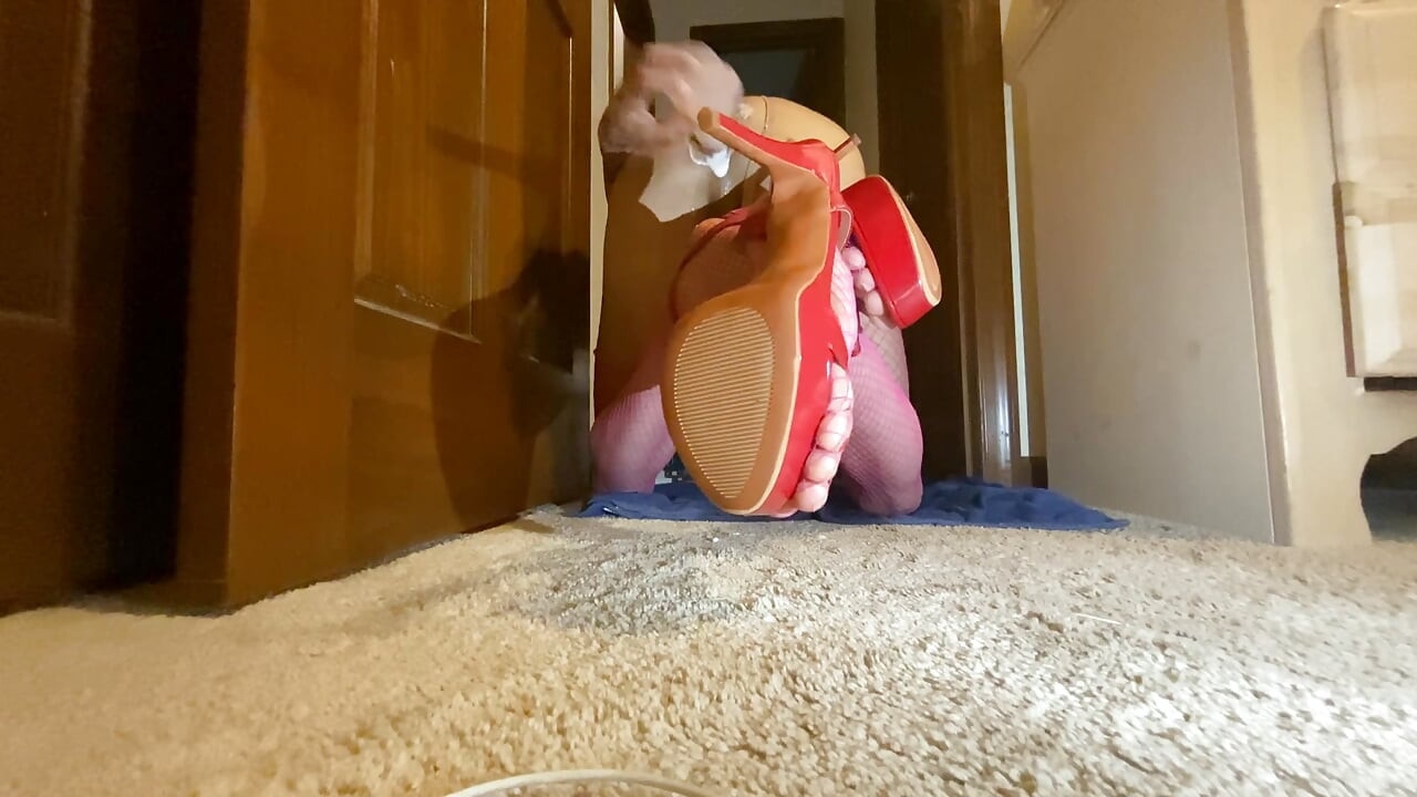 Naughty sissy bimbo slutt booty pounding