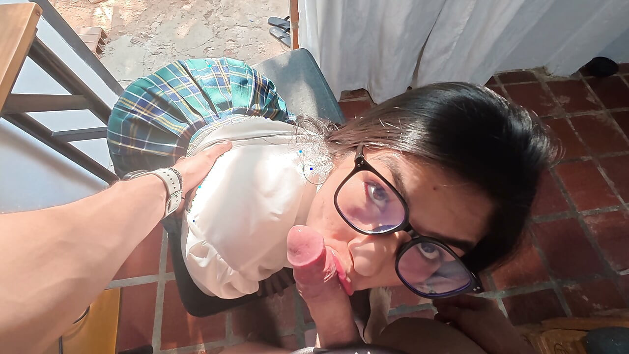 FIRST PART FUCKING IN THE ASS .. At my ex-boyfriend's house we can't make a laugh he leaves my ass full of milk how delicious