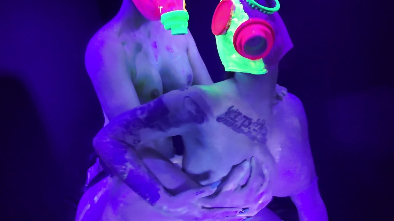 Neón Del Rave Chica Con Chica Jugar Con Consolador