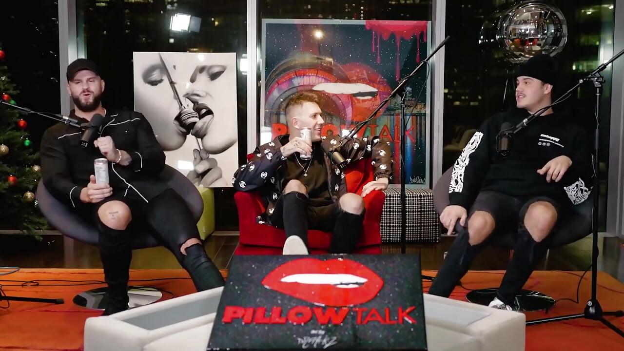 Brad Sousa îl întreabă pe Jake Paul cum gustă D* ck!! (Tana Mongeau Drama)