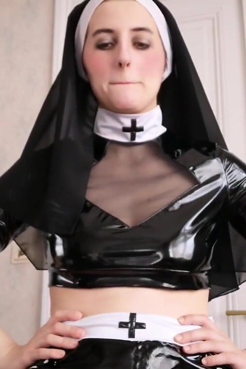 Nun punishes small dick (German)