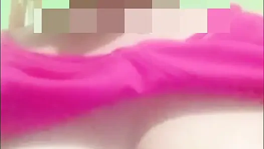 mamta bhabi ne chut main ungli kar ke pani nikali