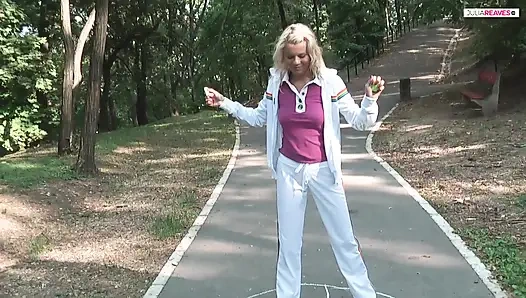 Что мне лучше, круглая лапка или мясистый член