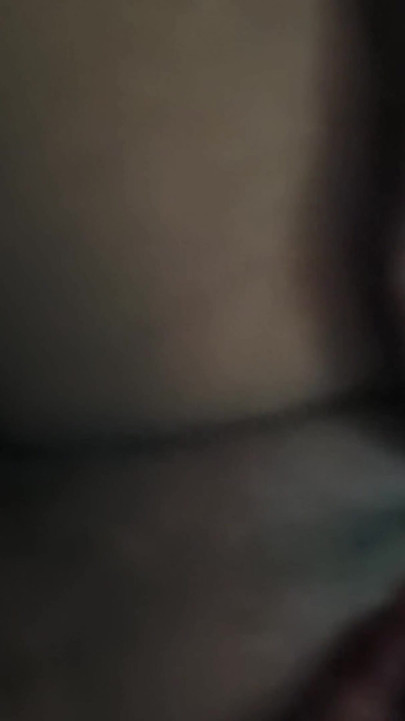 Rakaman dekat bapa mertua dan menantu perempuan, rakaman dekat, urut minyak bapa mertua di bilik untuk bercakap kotor | Klip 1