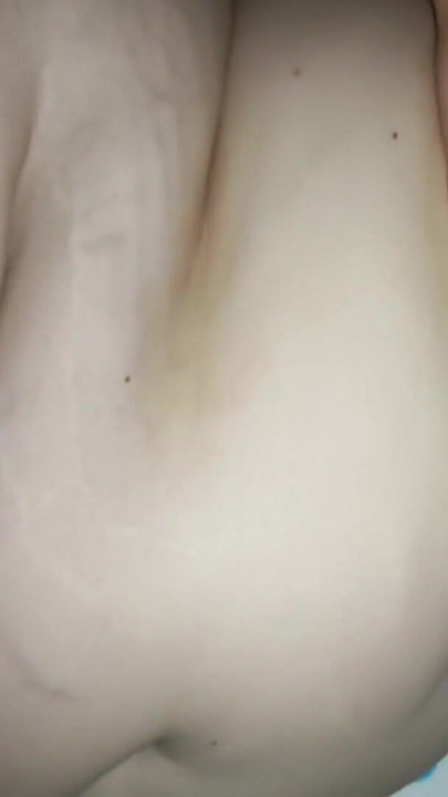 Roma milf plays with her nipples alone until they are completely hardened | Clip 1