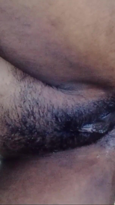 بلدي بهابهي الساخنة اشتعلت لي عندما كنت الاستمناء بالكامل في غرفتي | مقطع 1