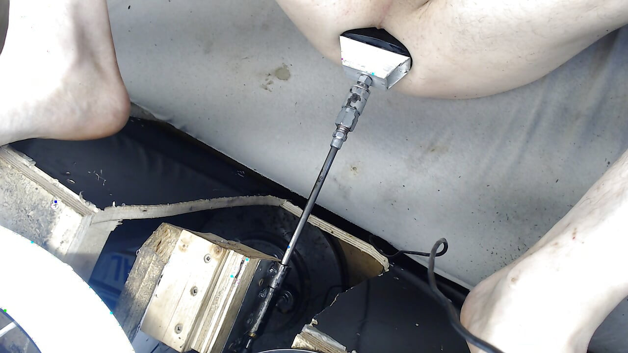 MACHINE FUCKED HUGE PLUG