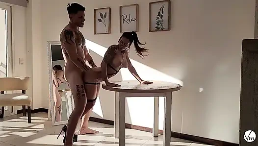 Couple Has Morning Sex On The Table - Venusymarteok