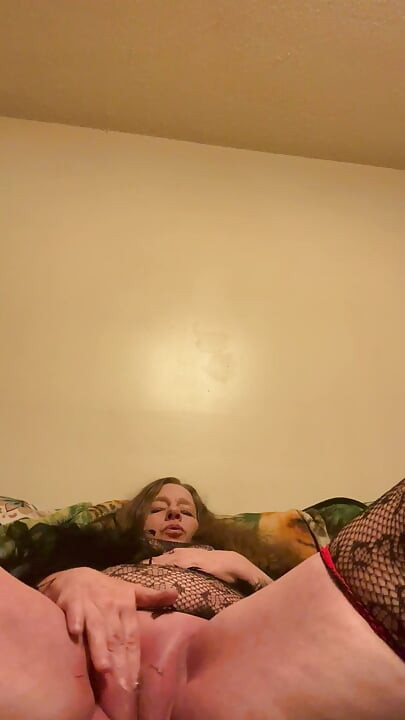 Honeyfleur Nympho slut Horny all night