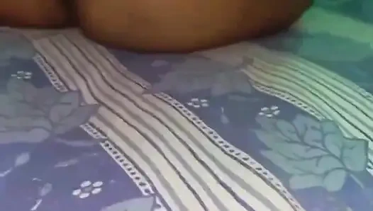 Kız arkadaşla sert sikişiyor