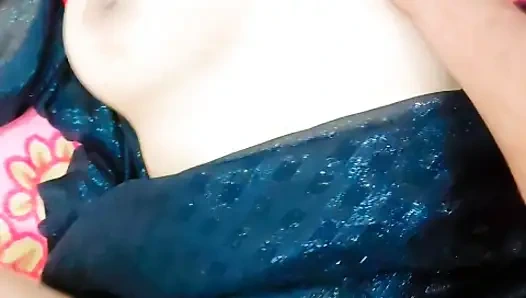 Desi indische bhabhi betrügt mit freund um seinen großen schwanz, aber ihr ehemann erwischte ihn mit ihrem freund