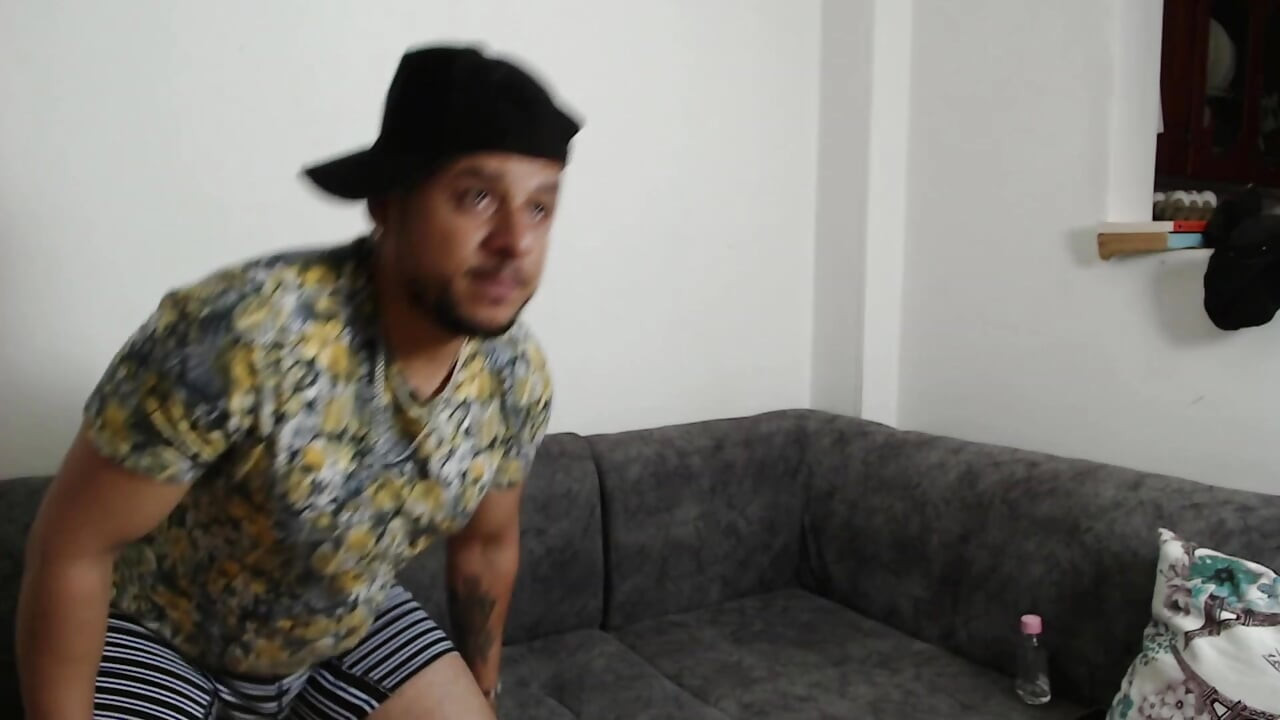FODIDA NA SALA DE ESTAR