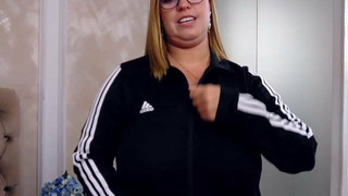 Mamă sexy țâțoasă Gizelle