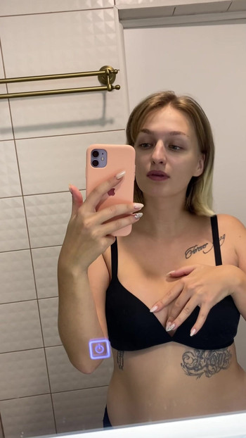 Țâțele mele vor să-ți simtă pula🥰