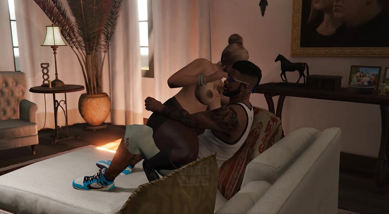 GTA V אמנדה לוקחת את פרנקלין לתוך הבית של מייקל (חלק 2)
