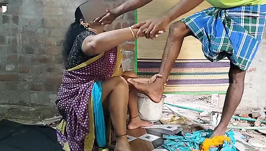 Индийская горячая мачеха с молодым пареньком, красивое секс-видео с кримпаем