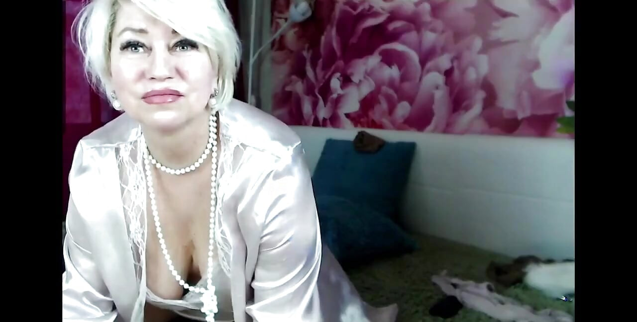 Aimee milf caliente soy una puta madura genial y me encanta! Todo lo demás es absurda y falsa! (9)